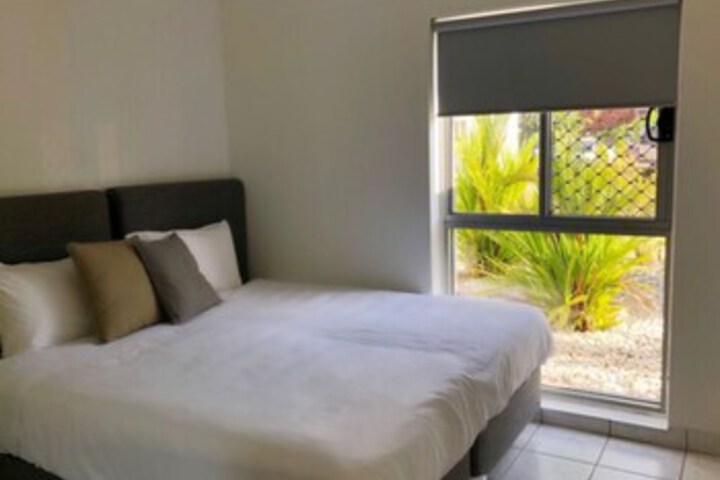 Room 33 of 50