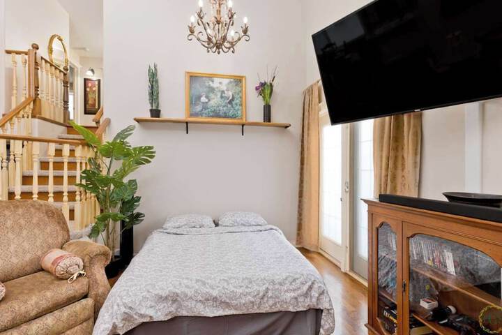 Room 8 of 55