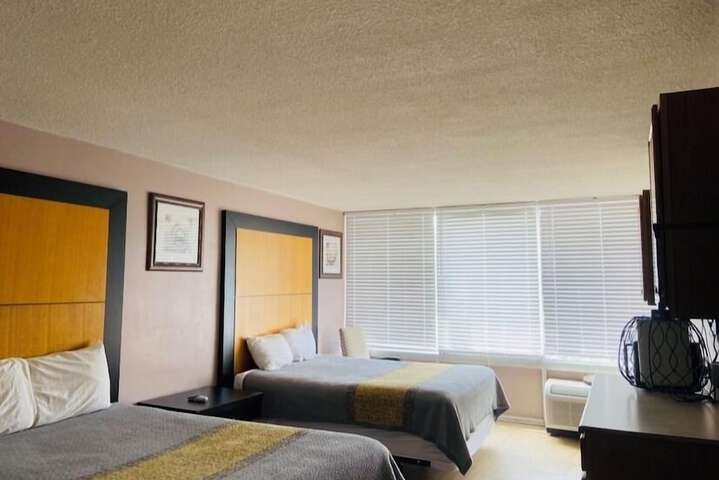 Deluxe 2 Double Beds (9 of 9)