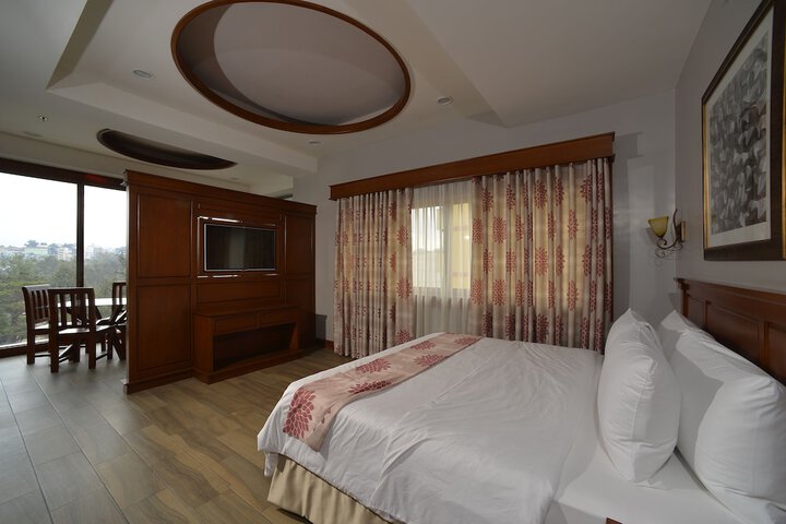 Room 12 of 90