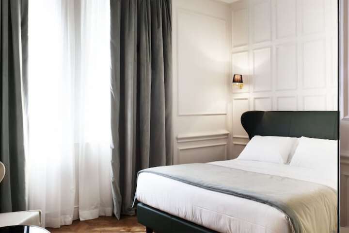 Room 9 of 65