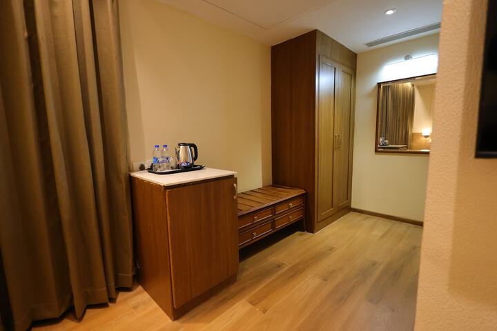 Room 13 of 15