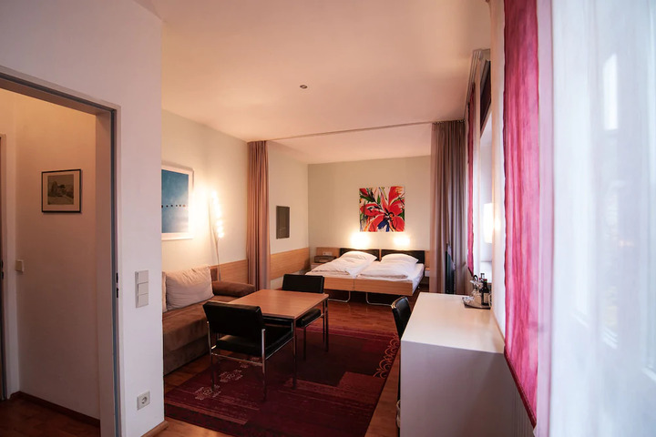 Room 10 of 10