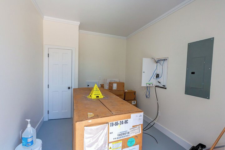 Room 21 of 363
