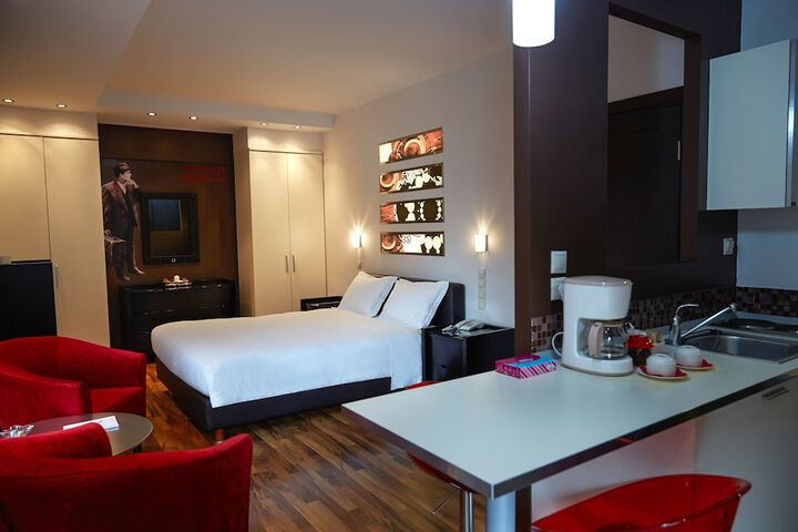 Room 12 of 39