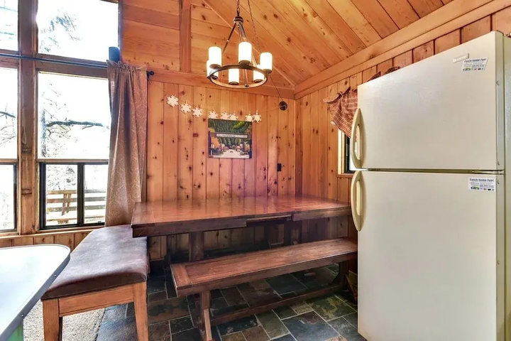 Photo of Ski Slope Retreat