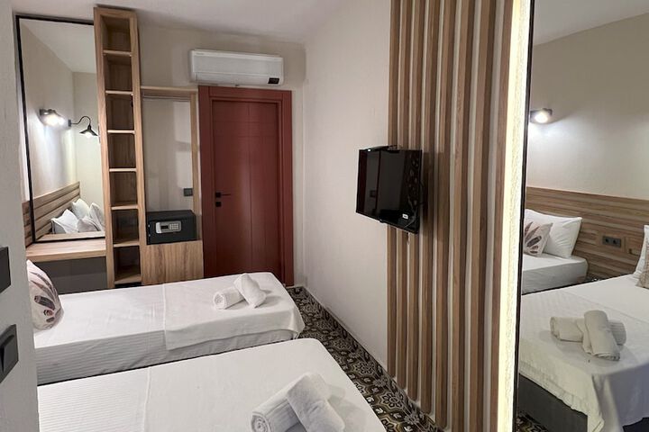 Room 21 of 50