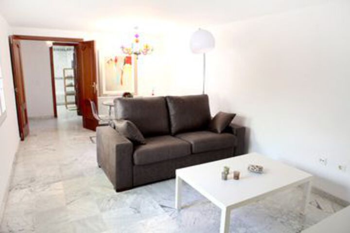 Duplex Karivu Gavídia