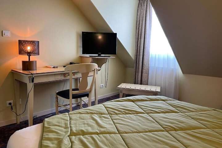 Room 5 of 22