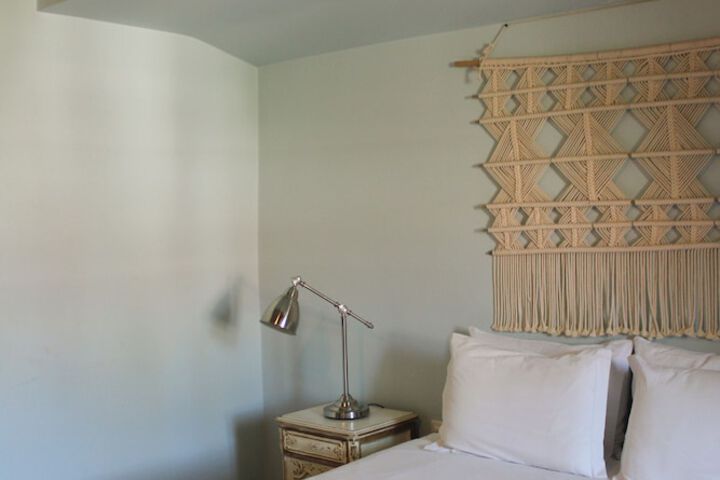 Room 16 of 92