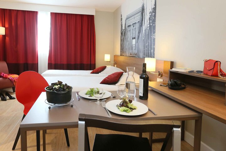 Room amenity