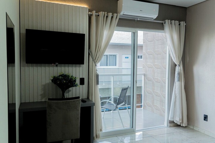 Room 14 of 48