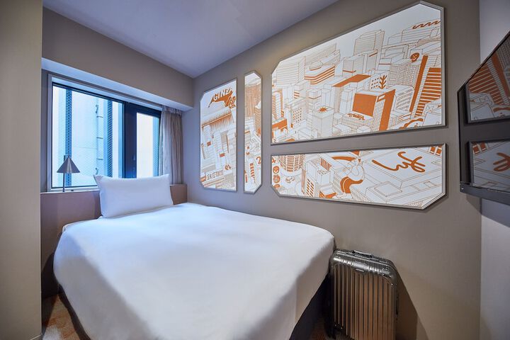 Room 25 di 60