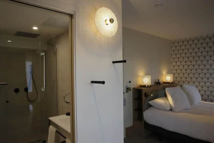 Room 34 of 135