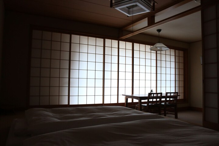 Room 21 of 38