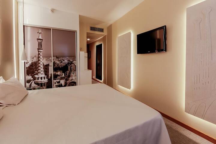 Room 28 of 109
