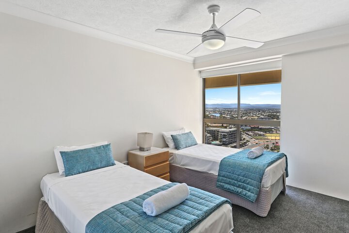 Room 17 of 293