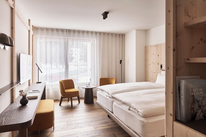 Room 18 of 73