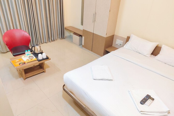 Room 6 of 22