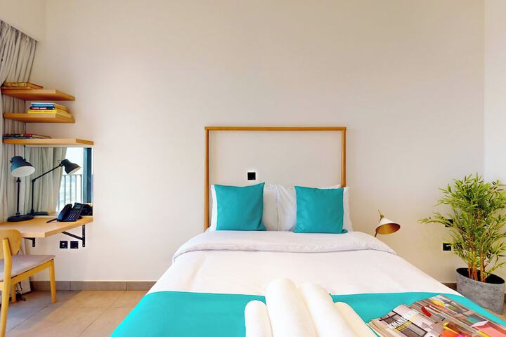 Room 12 of 88