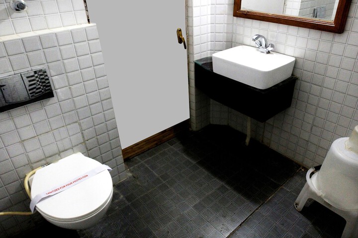 Room 16 of 31