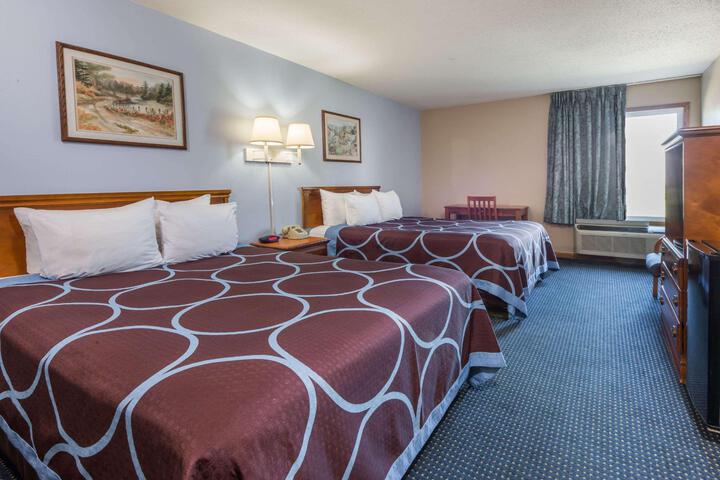 1 King Bed (3 of 9)