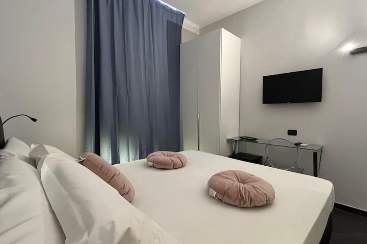 Room 12 of 23