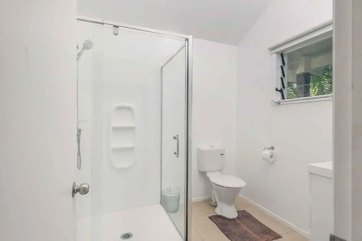 Room 7 of 24