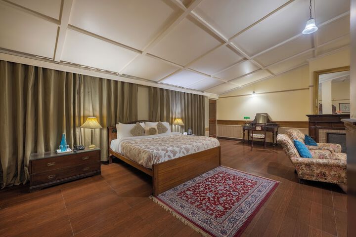 Room 2 of 15