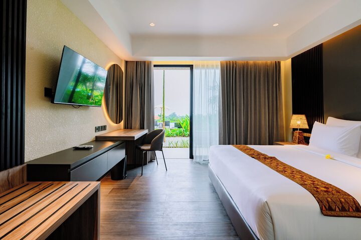 Room 3 of 61