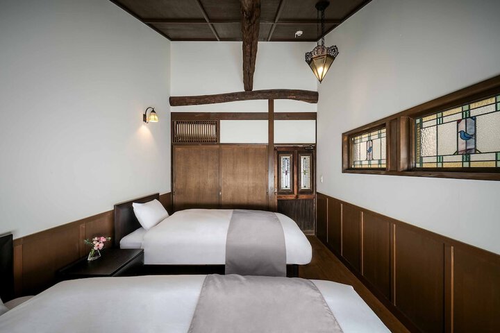 Room 15 of 36