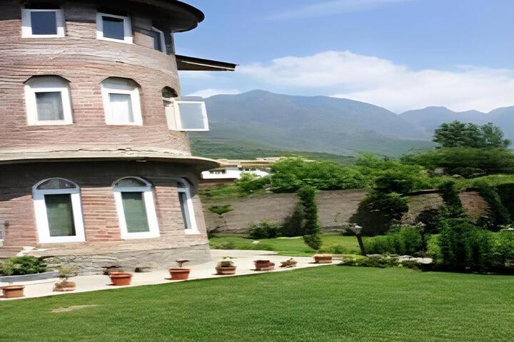 Greenwoods Inn