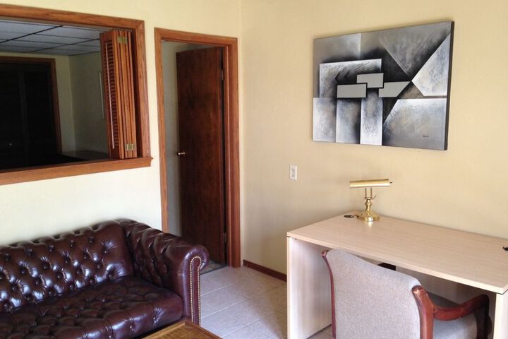 Room 8 of 19