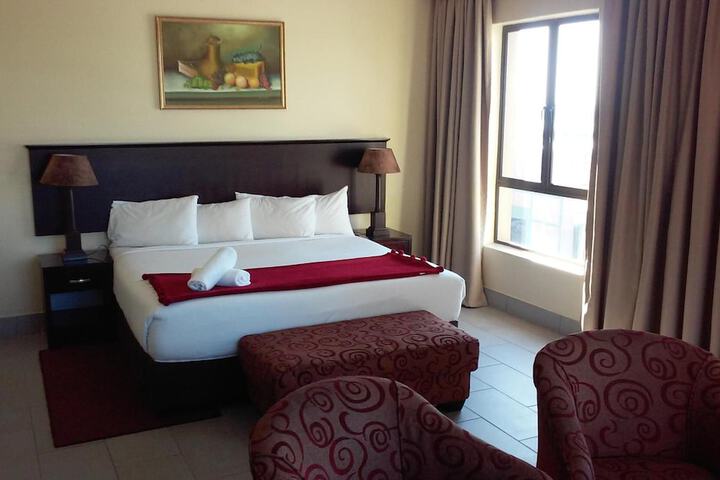 Room 10 of 48