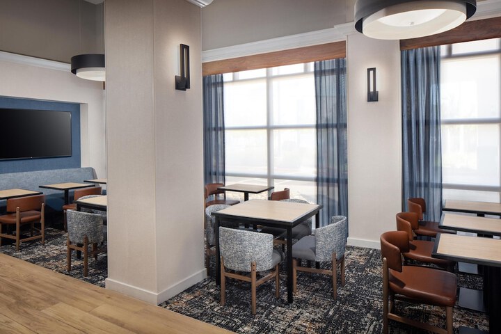 Breakfast/Coffee Service 22 of 30