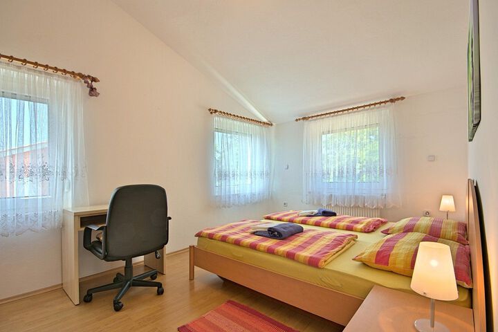 Room 42 of 46