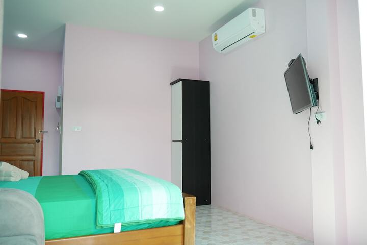 Room 13 of 52