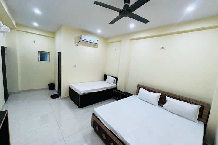 Room 10 of 30