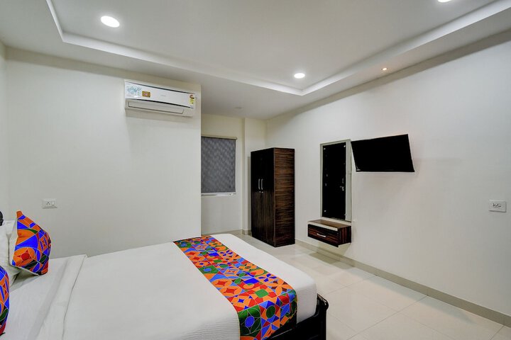 Room 19 of 32