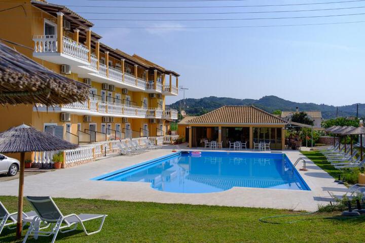 Bardis Hotel