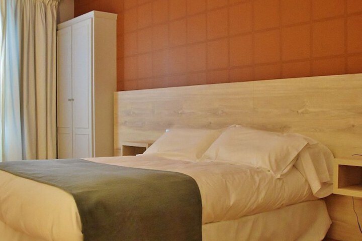 Room 6 of 31