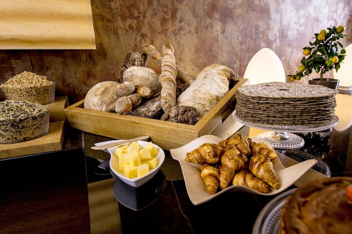 Breakfast/Coffee Service 67 of 90