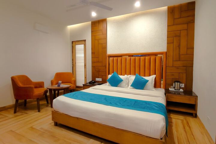 Room 3 of 35
