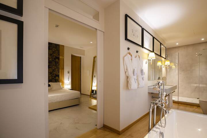 Room 9 of 74