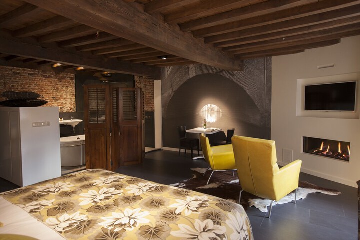 Room 8 of 29