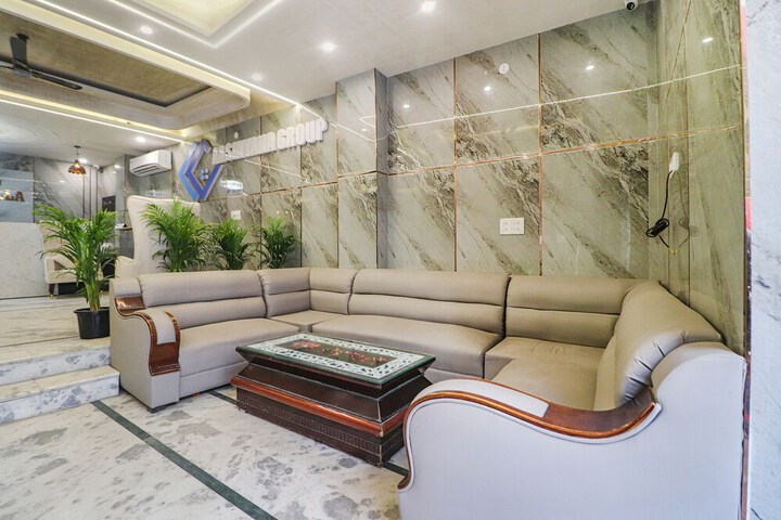 Hotel Interior 11 of 29