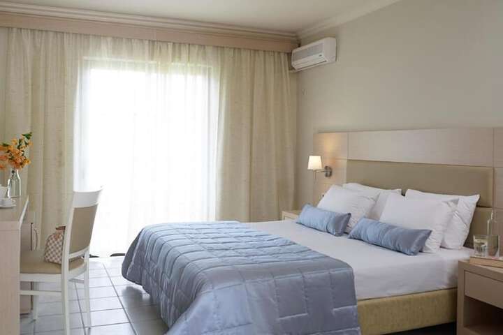 Room 10 of 39