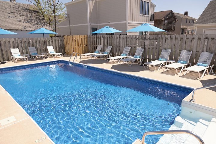Photo of Broadway Court Motel Pool