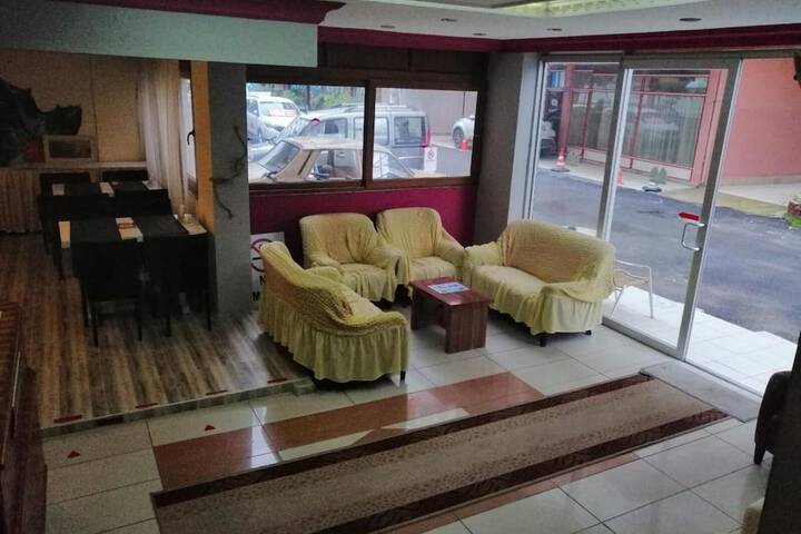Entrance & Lobby