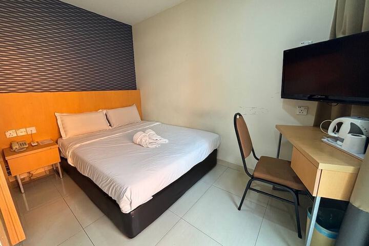 Room 18 of 101